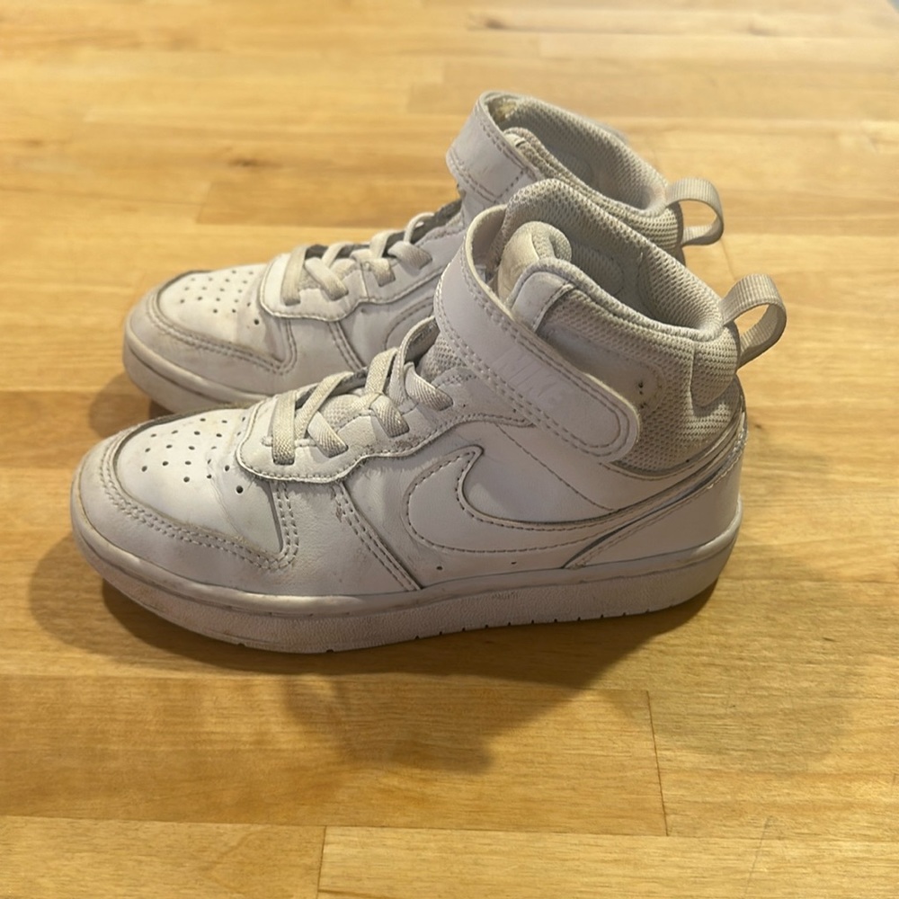 Nike Kids' Court Borough is size 12C